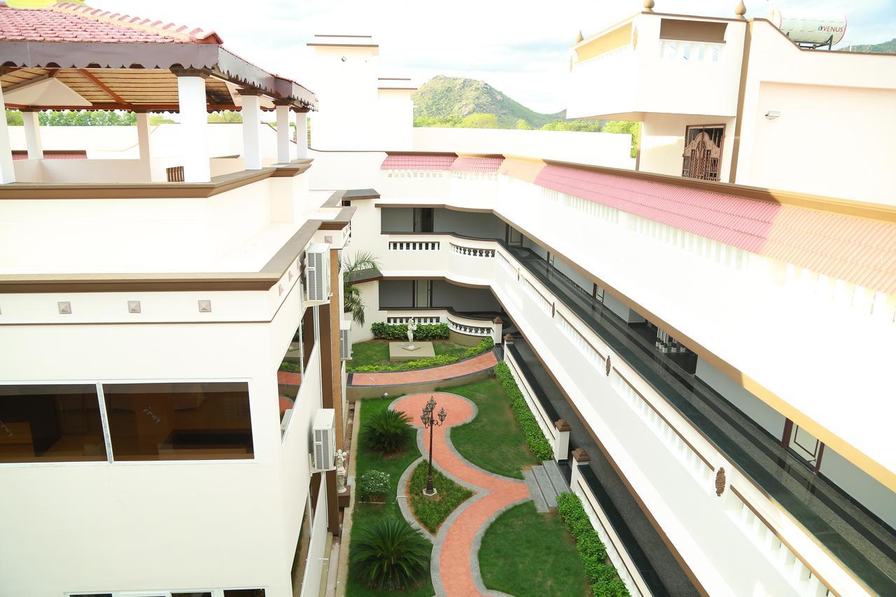 Athena Hotel Tiruvannāmalai Exteriör bild